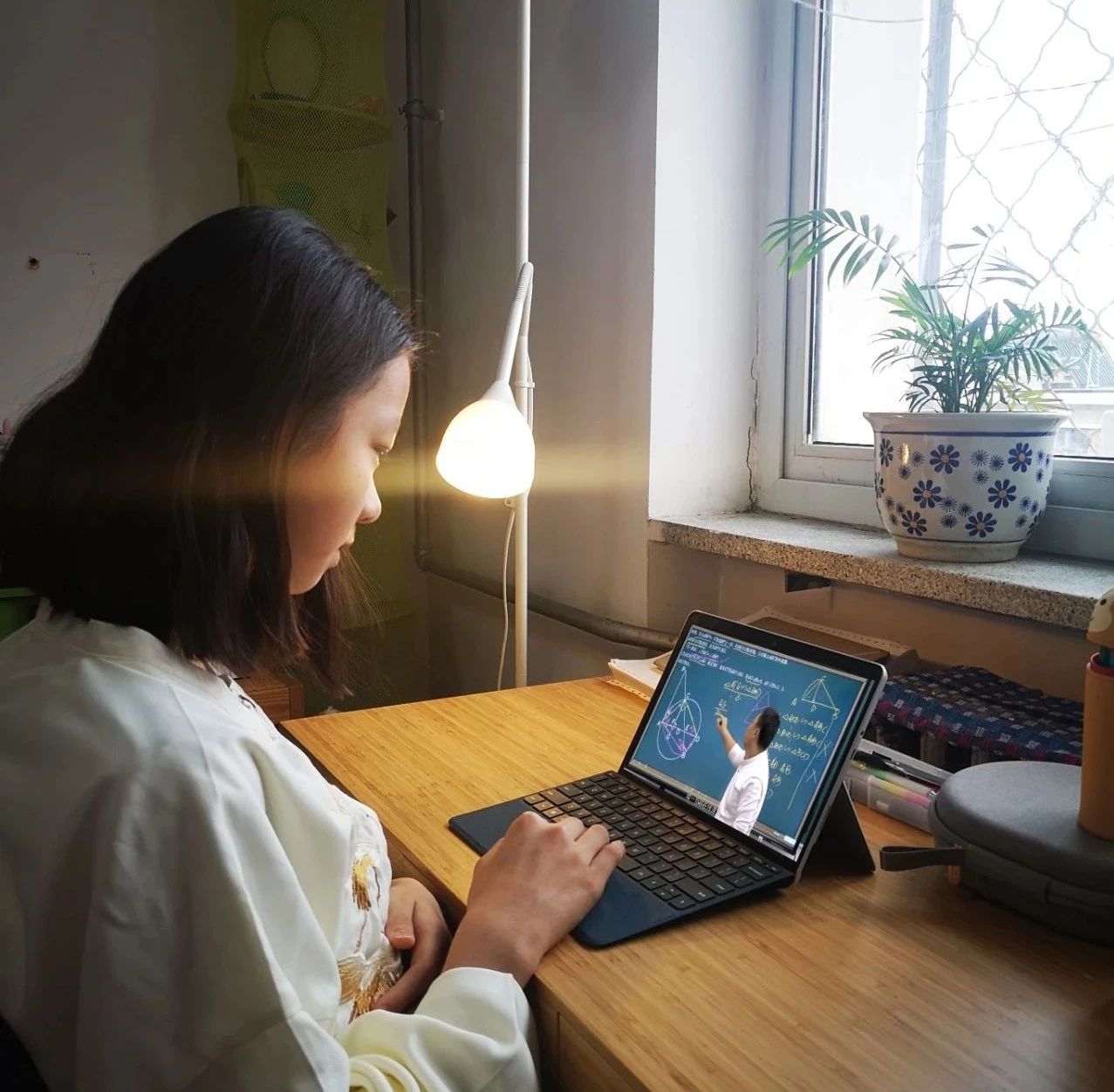 1605595460341236.jpg f73399b93873db0cdcd6274fc05e3ad6.jpg